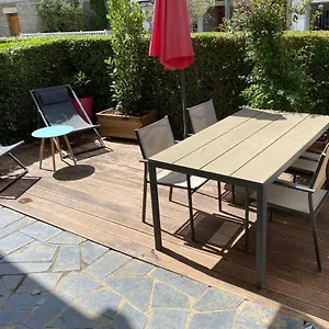 Terrasse Privée Grande à 100 M - Parking Gratuit Appartement